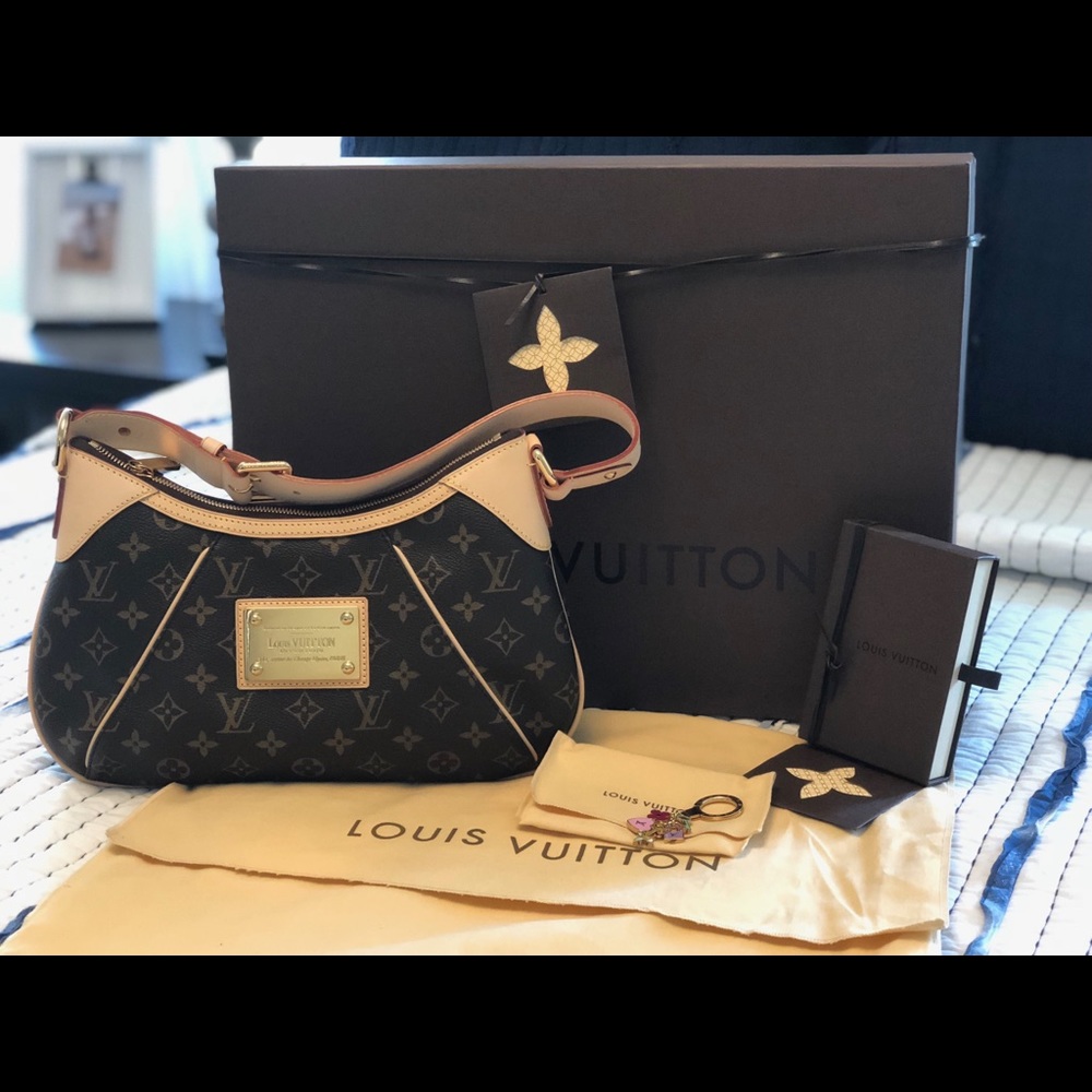 LOUIS VUITTON MONOGRAM CANVAS THAMES PM+KEY CHAIN